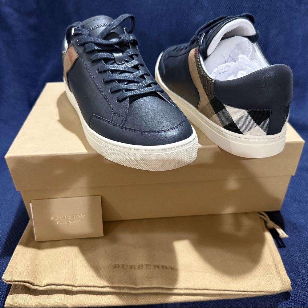 Burberry Men's Navy Sneakers - NEW